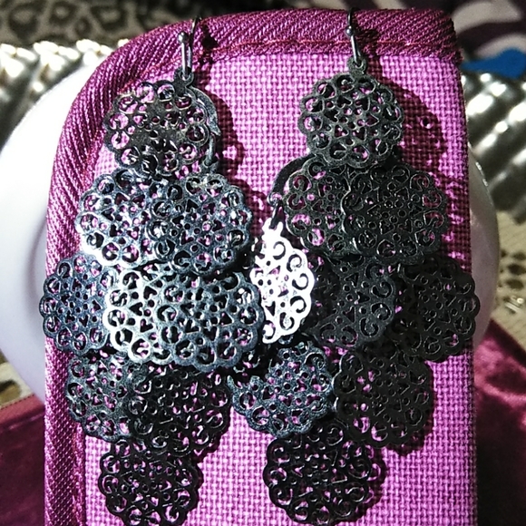 🌞NEW BOHO HANDMADE METALLIC PEWTER GRAY EARRINGS - Picture 3 of 8